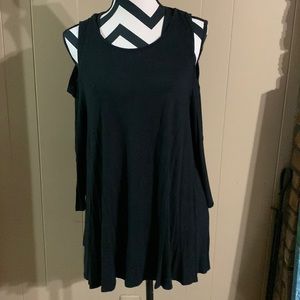 Women’s keyhole shoulder Tunic